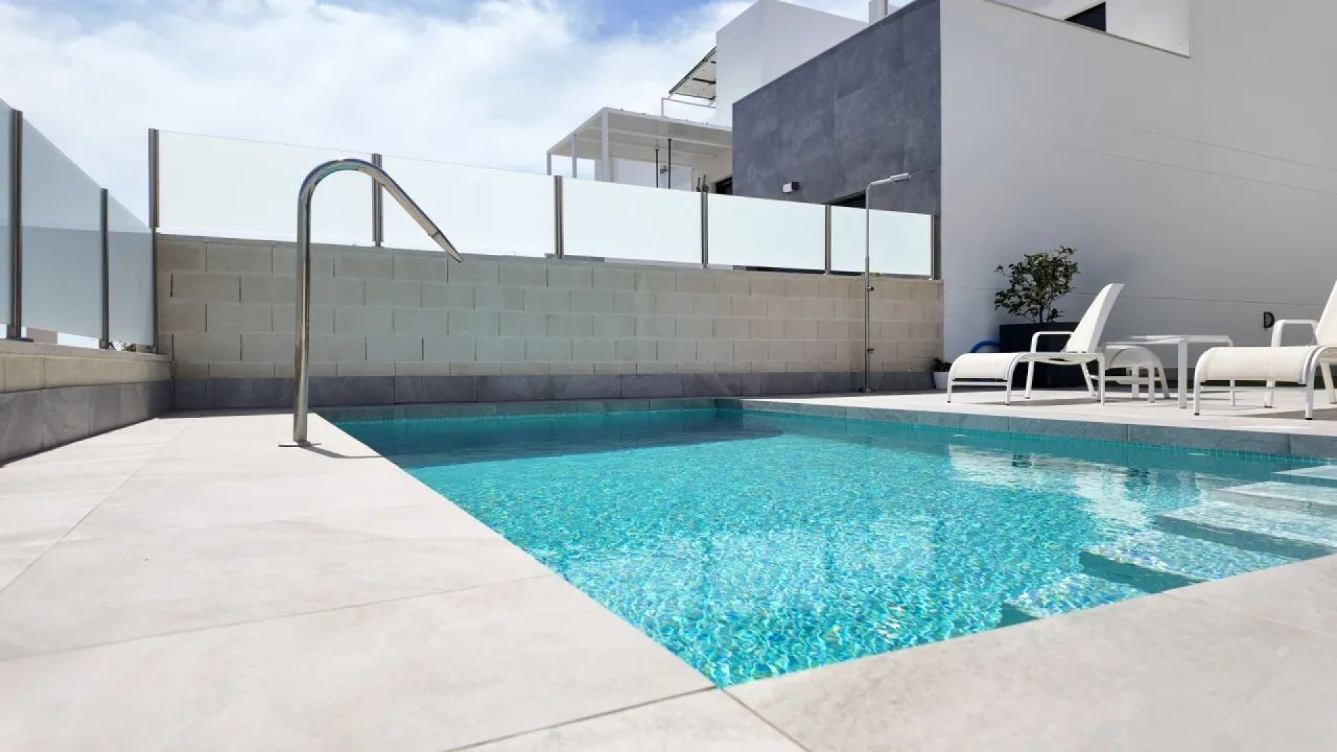 Reventa - Chalets -
Torrevieja - Los Balcones