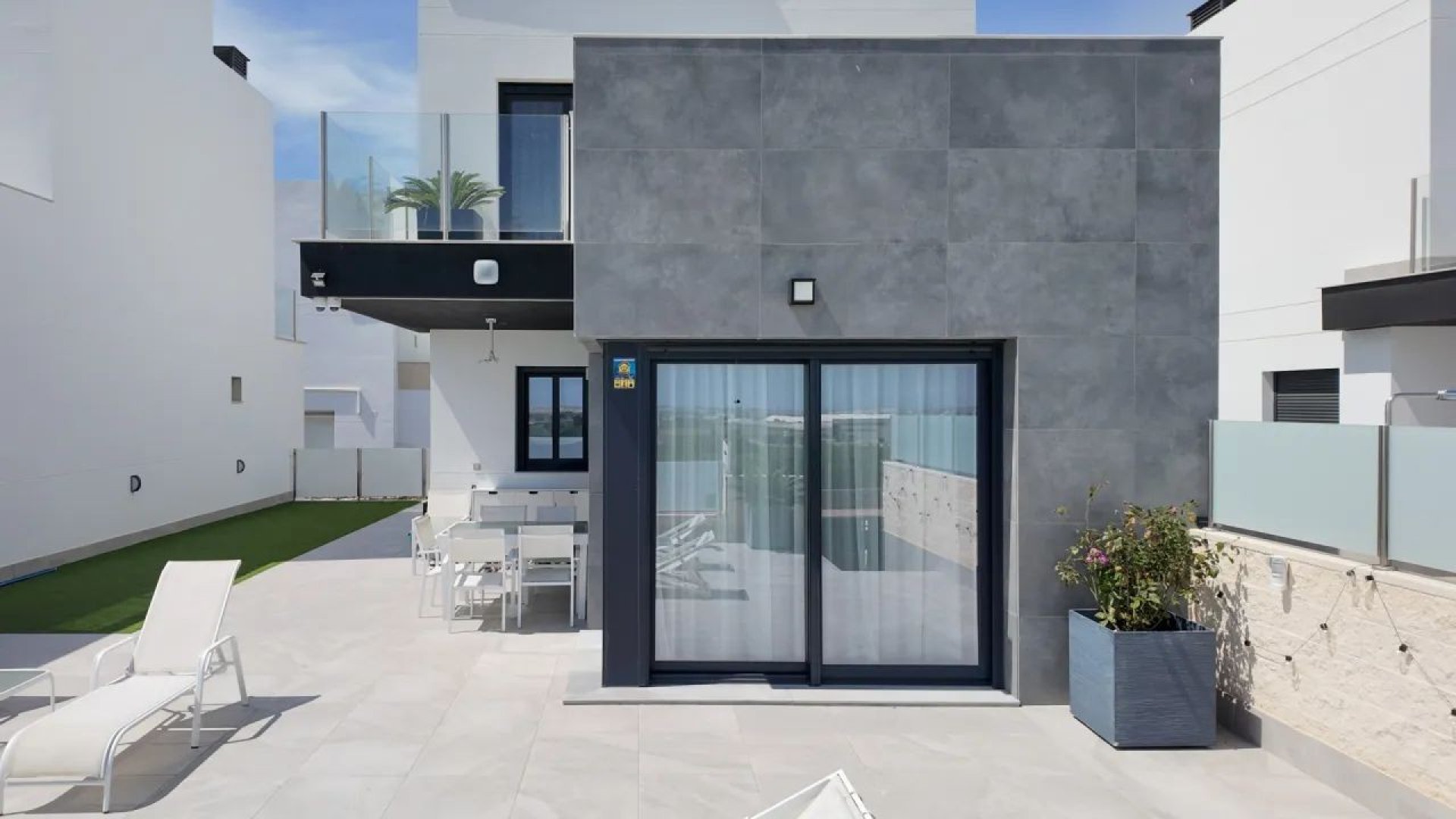 Reventa - Chalets -
Torrevieja - Los Balcones