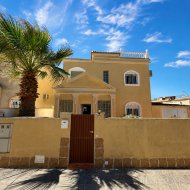 Reventa - Chalets -
Torrevieja - Nueva Torrevieja