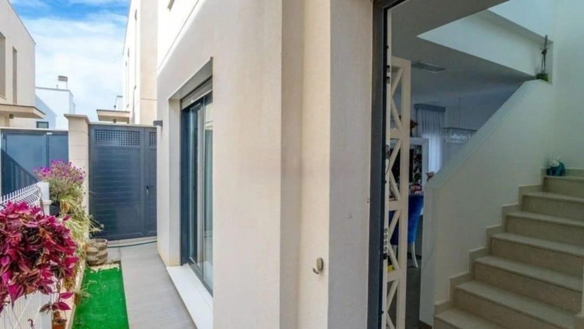 Reventa - Chalets -
Torrevieja - Punta Prima
