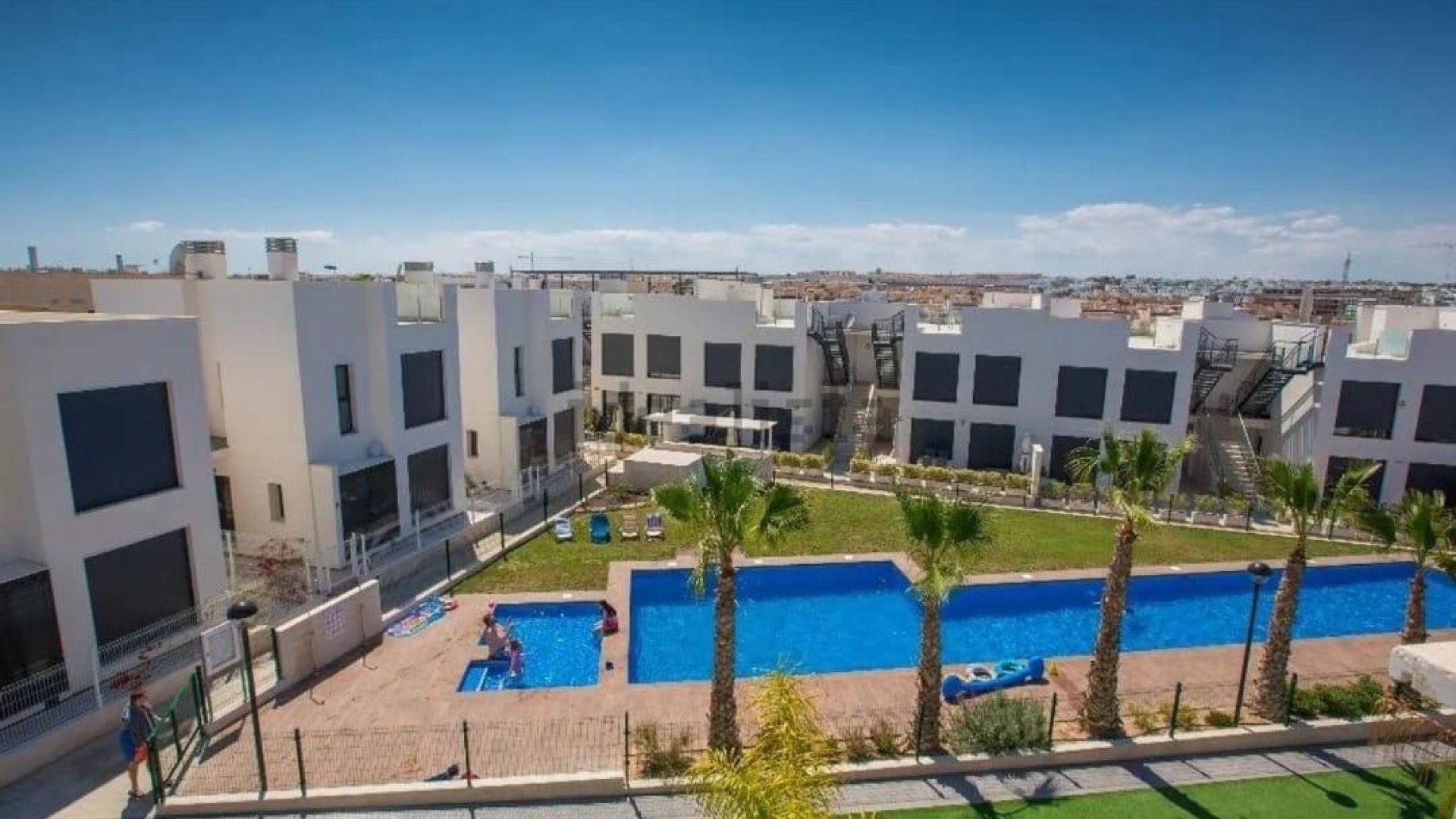 Reventa - Chalets -
Torrevieja - Punta Prima