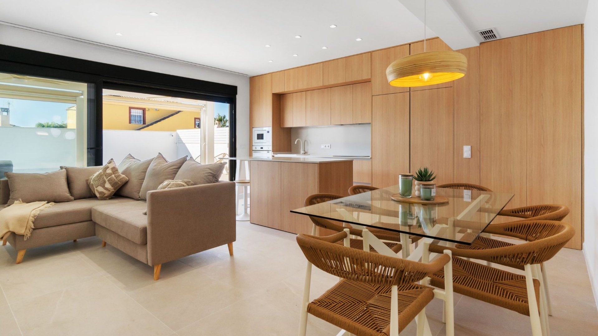 Reventa - Chalets -
Torrevieja - San Luis