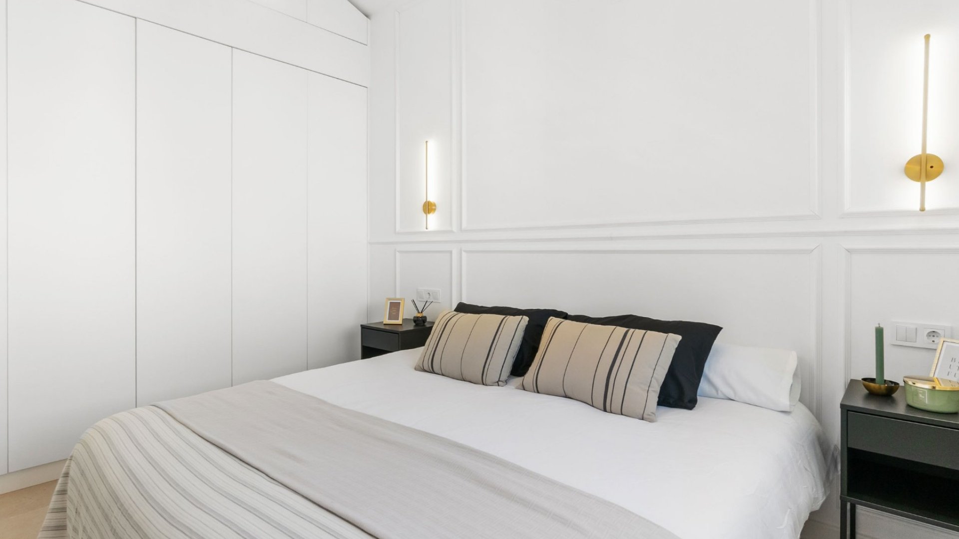 Reventa - Chalets -
Torrevieja - San Luis