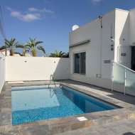 Reventa - Chalets -
Torrevieja - San Luis