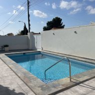 Reventa - Chalets -
Torrevieja - San Luis
