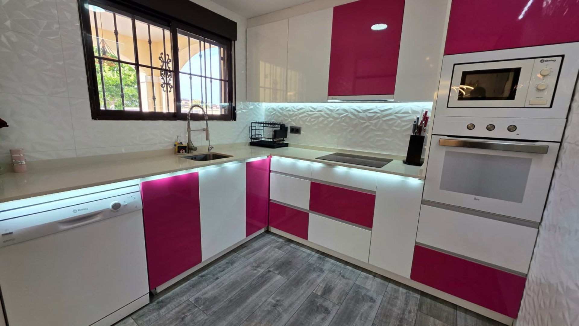 Reventa - Chalets -
Torrevieja - Sector 25