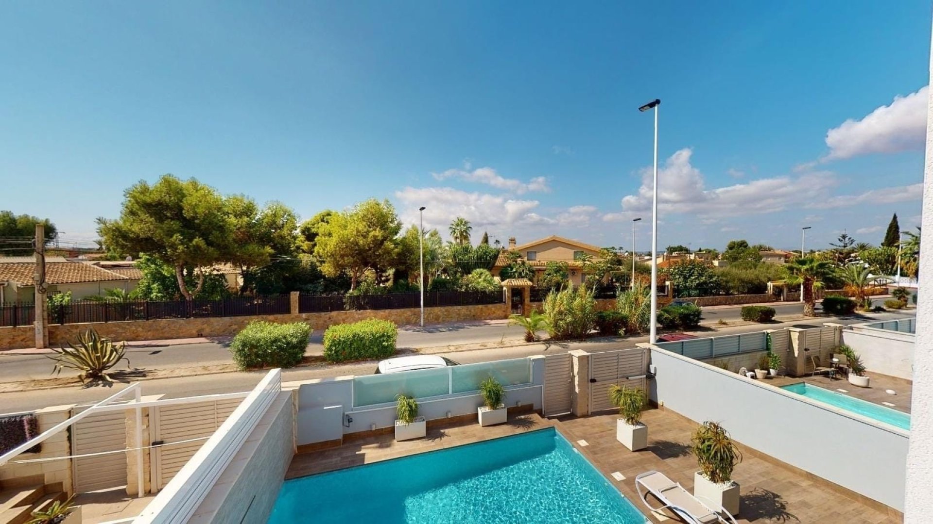 Reventa - Chalets -
Torrevieja