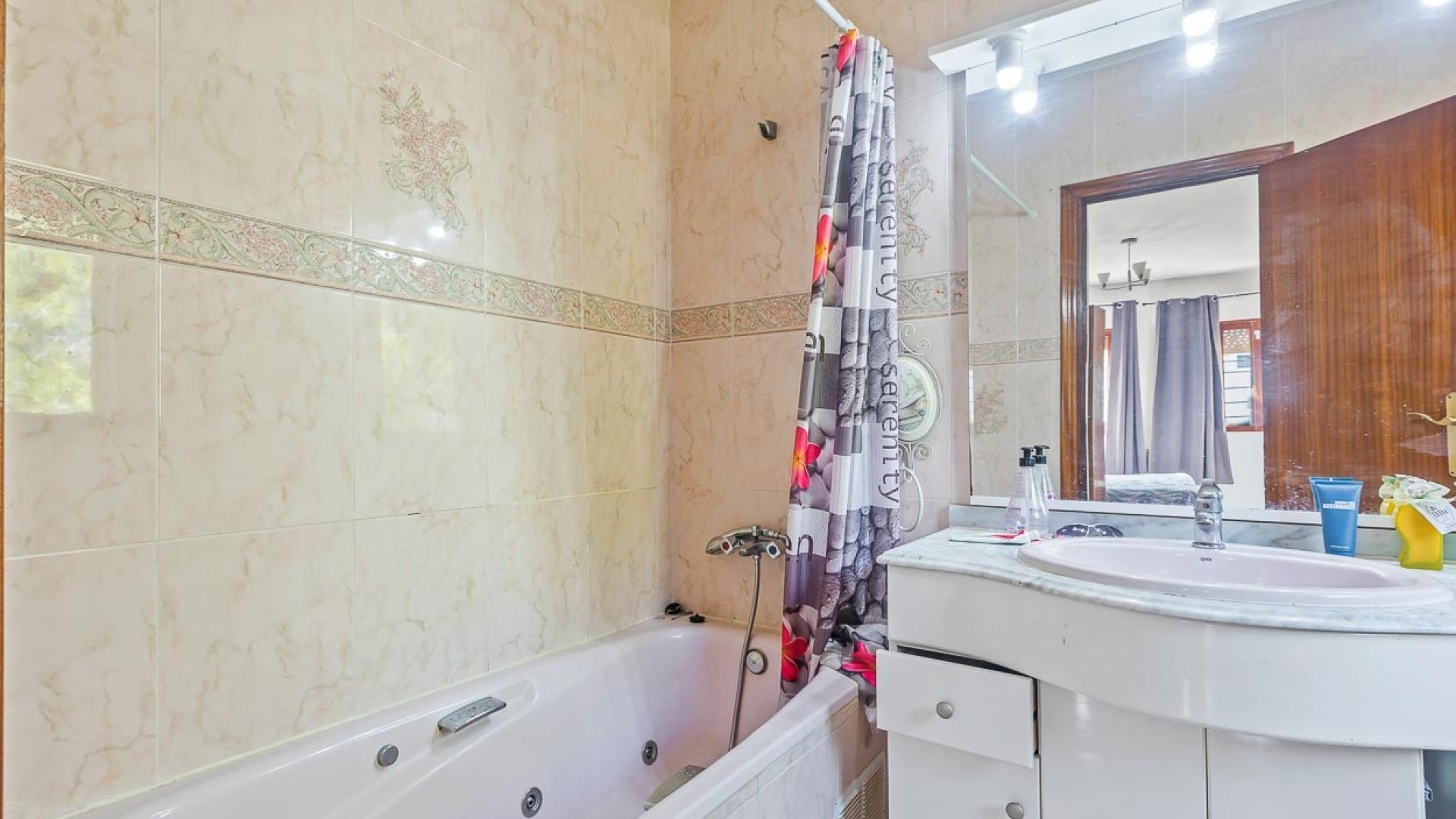 Reventa - Chalets -
Villamartín - Las Filipinas