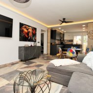 Reventa - Chalets -
Villamartín - Las Violetas