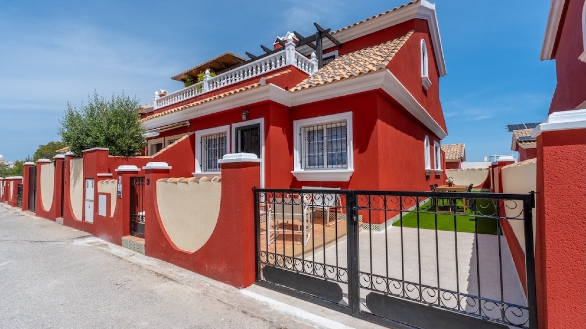 Reventa - Chalets -
Villamartín - PAU 26