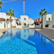 Reventa - Chalets -
Villamartín - PAU 8