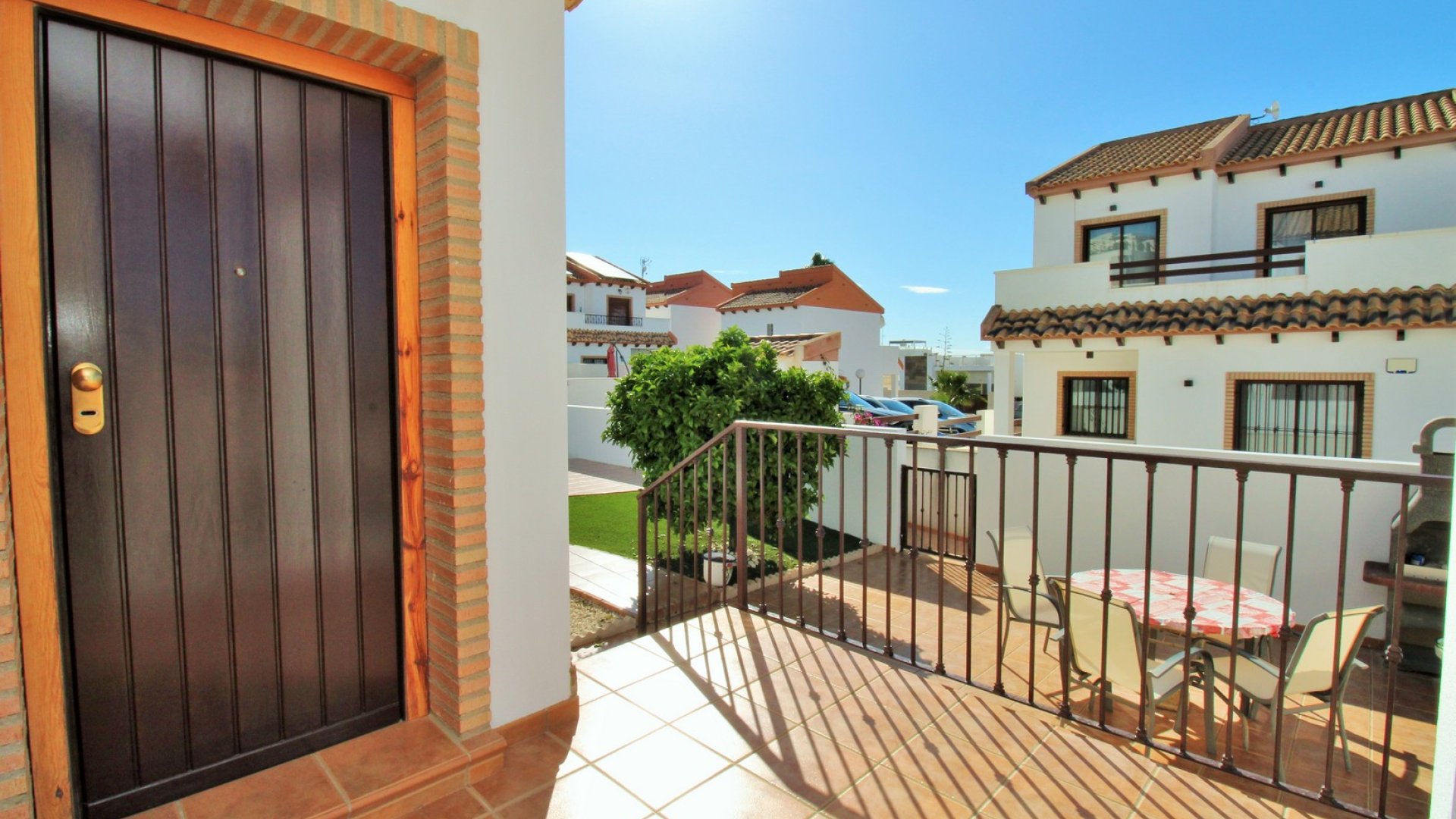 Reventa - Chalets -
Villamartín - PAU 8