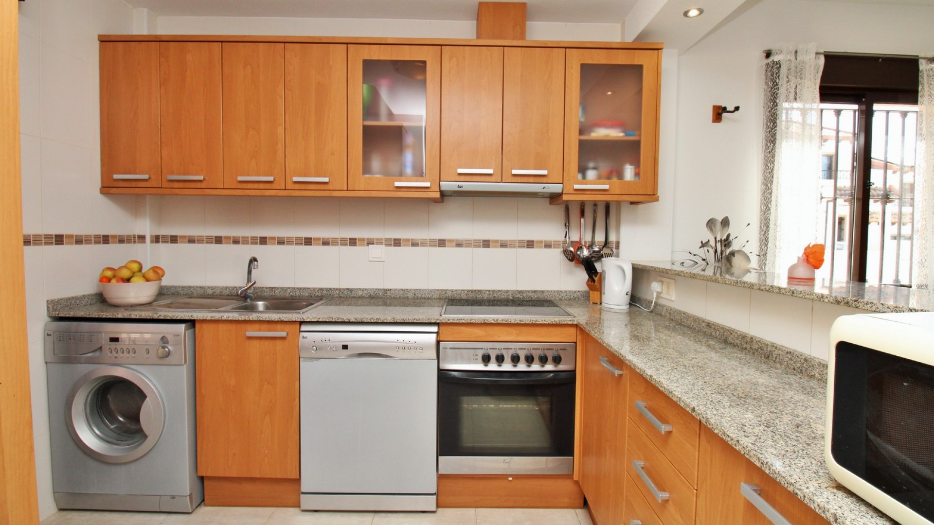 Reventa - Chalets -
Villamartín - PAU 8