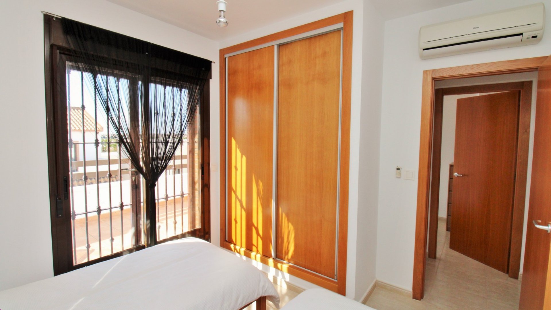 Reventa - Chalets -
Villamartín - PAU 8