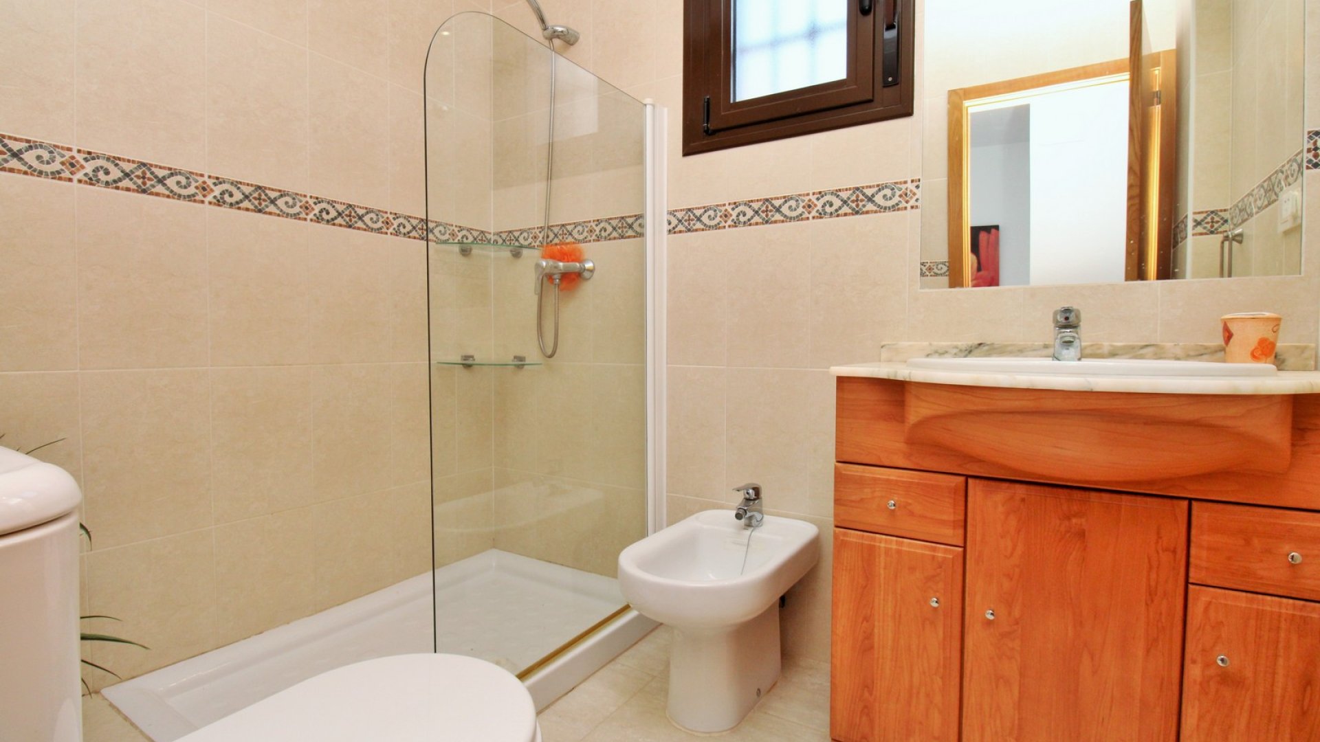 Reventa - Chalets -
Villamartín - PAU 8
