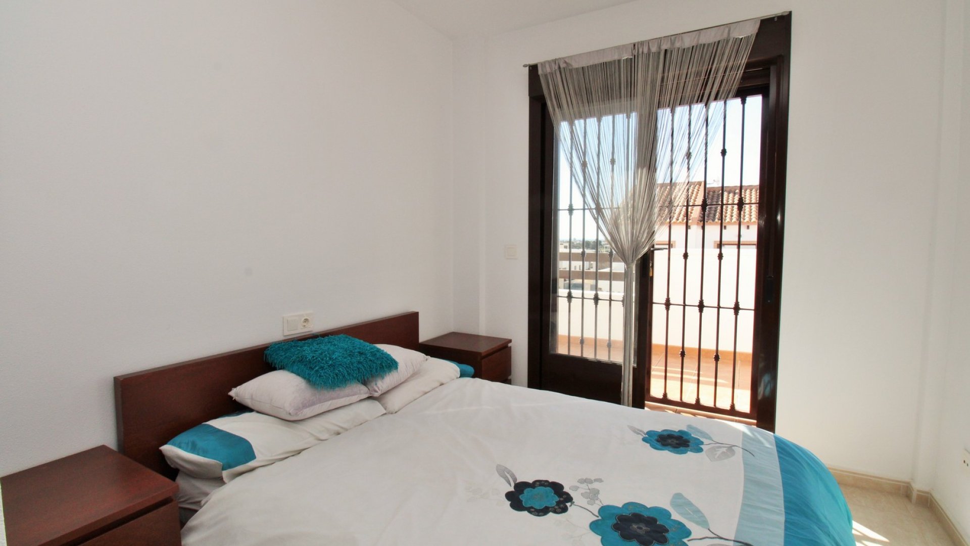 Reventa - Chalets -
Villamartín - PAU 8