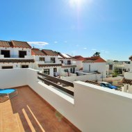 Reventa - Chalets -
Villamartín - PAU 8