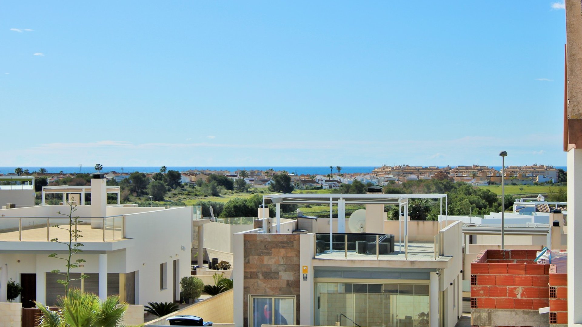 Reventa - Chalets -
Villamartín - PAU 8