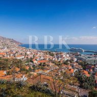 Reventa - Land -
Madeira