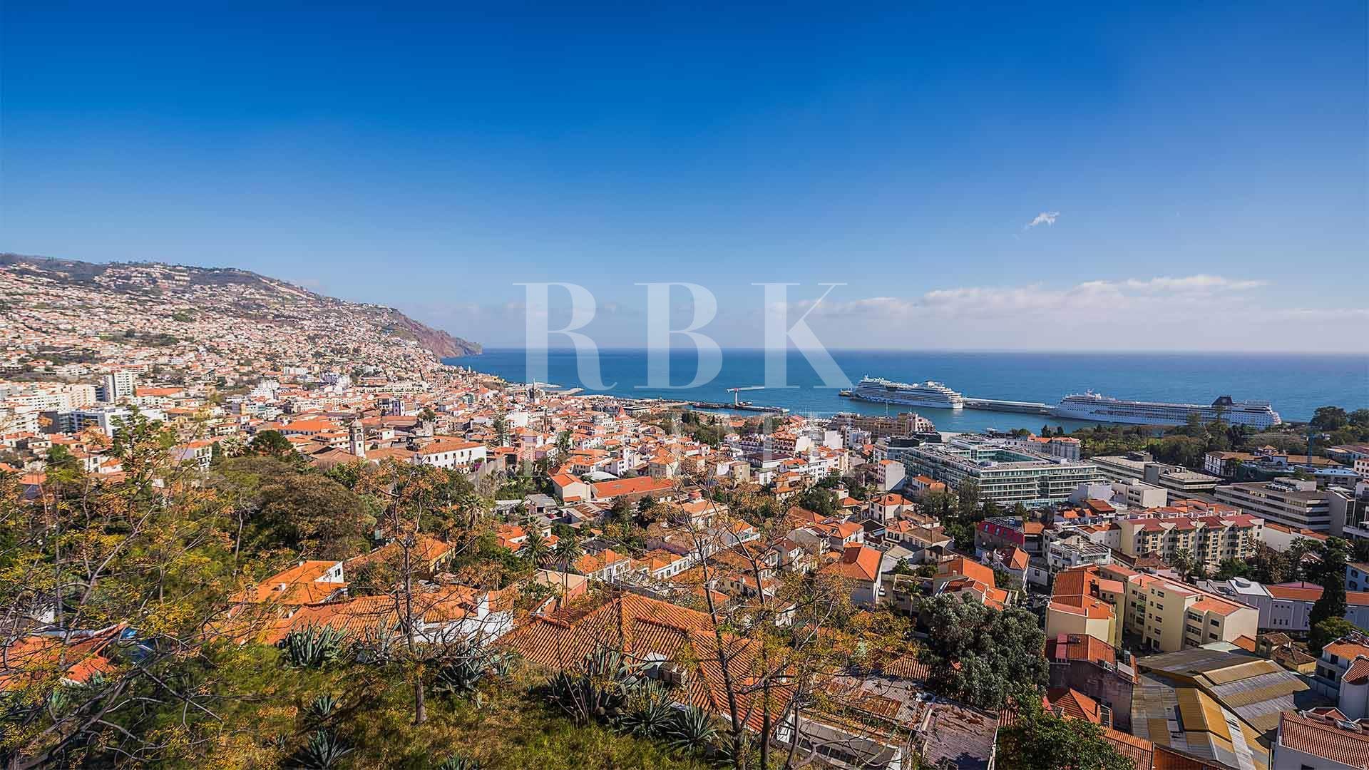 Reventa - Land -
Madeira