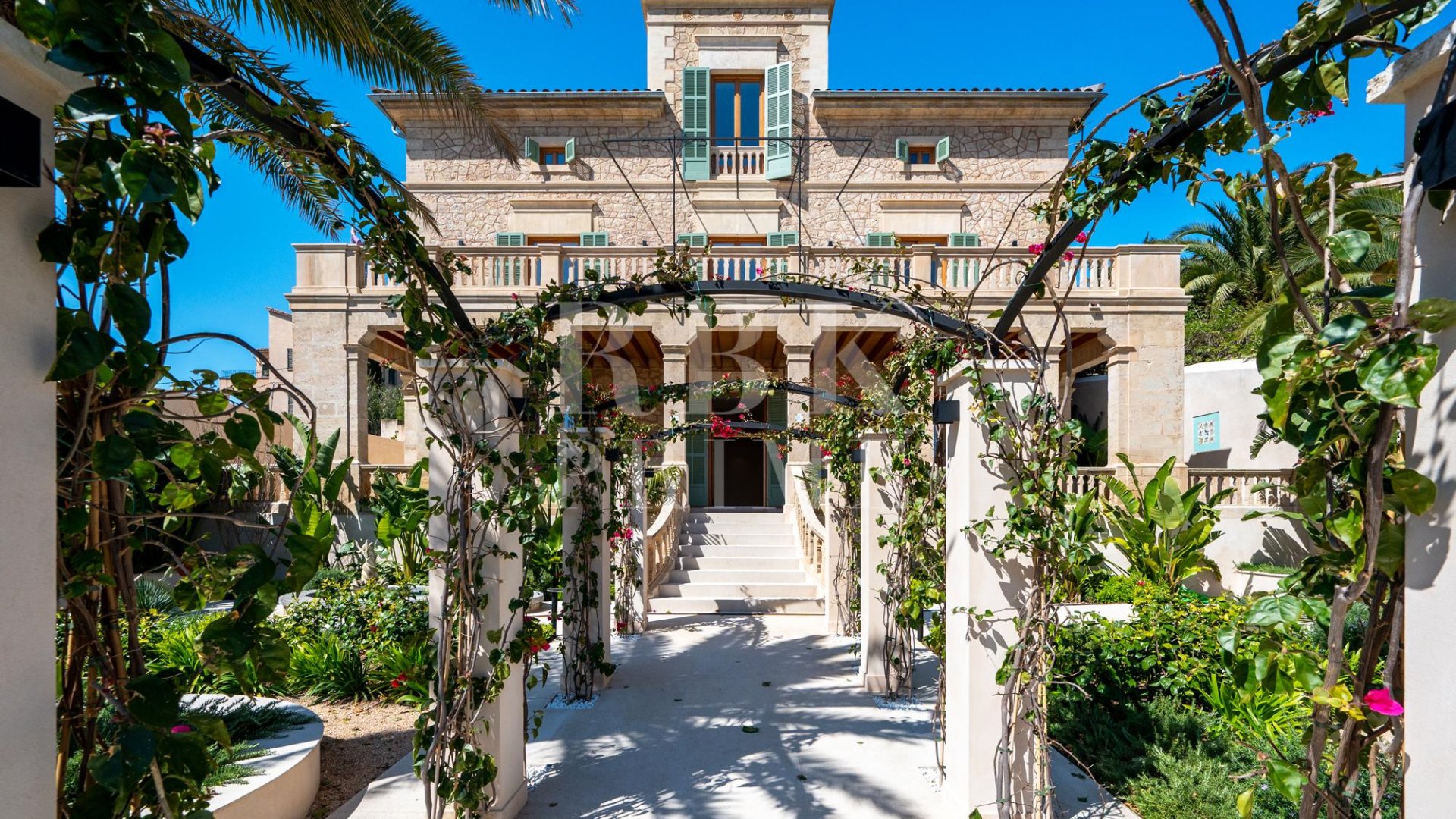Reventa - Palace -
Palma - El Terreno