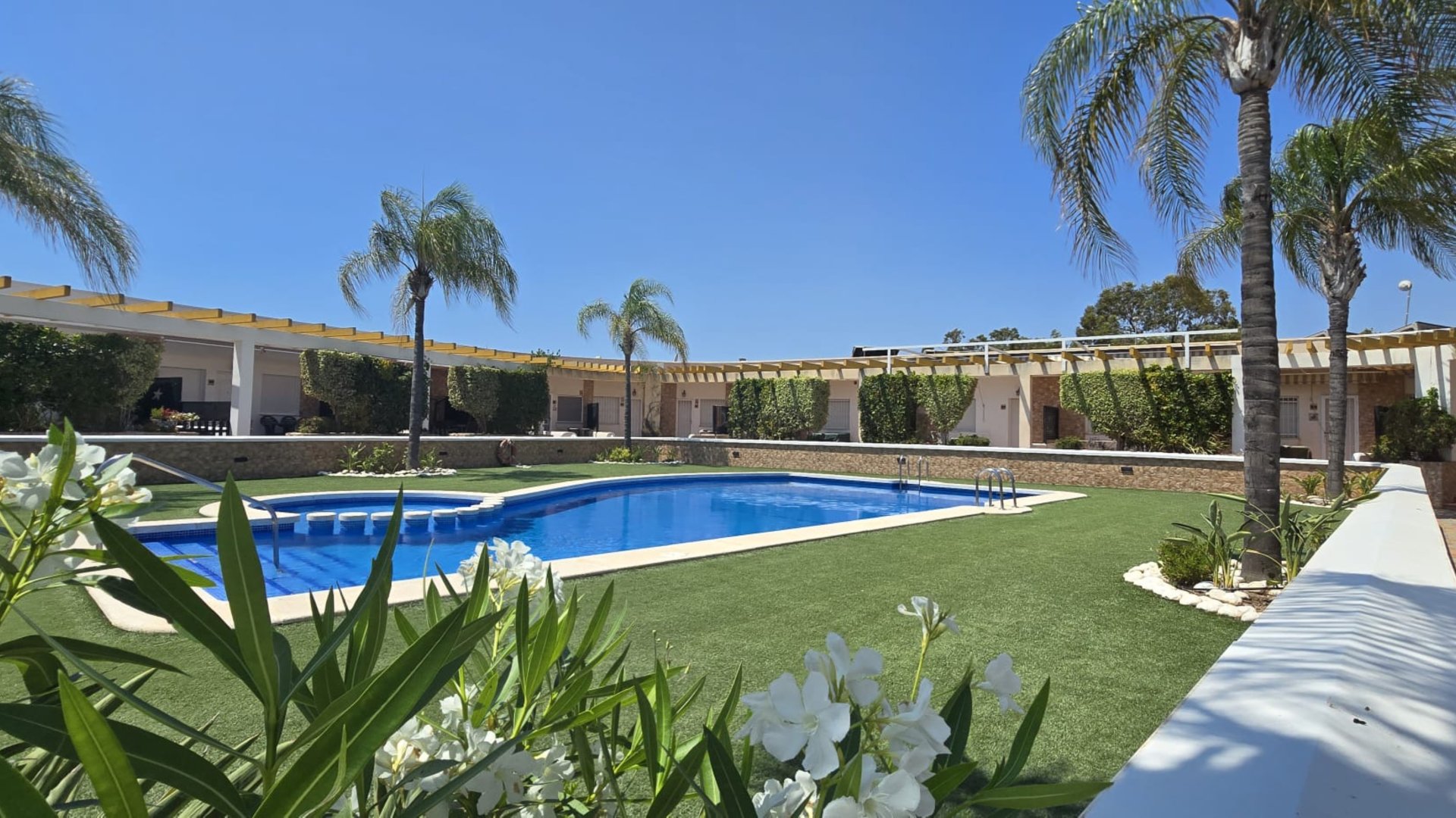 Reventa - Terraced house / Townhouse -
Orihuela Costa - Mil Palmeras