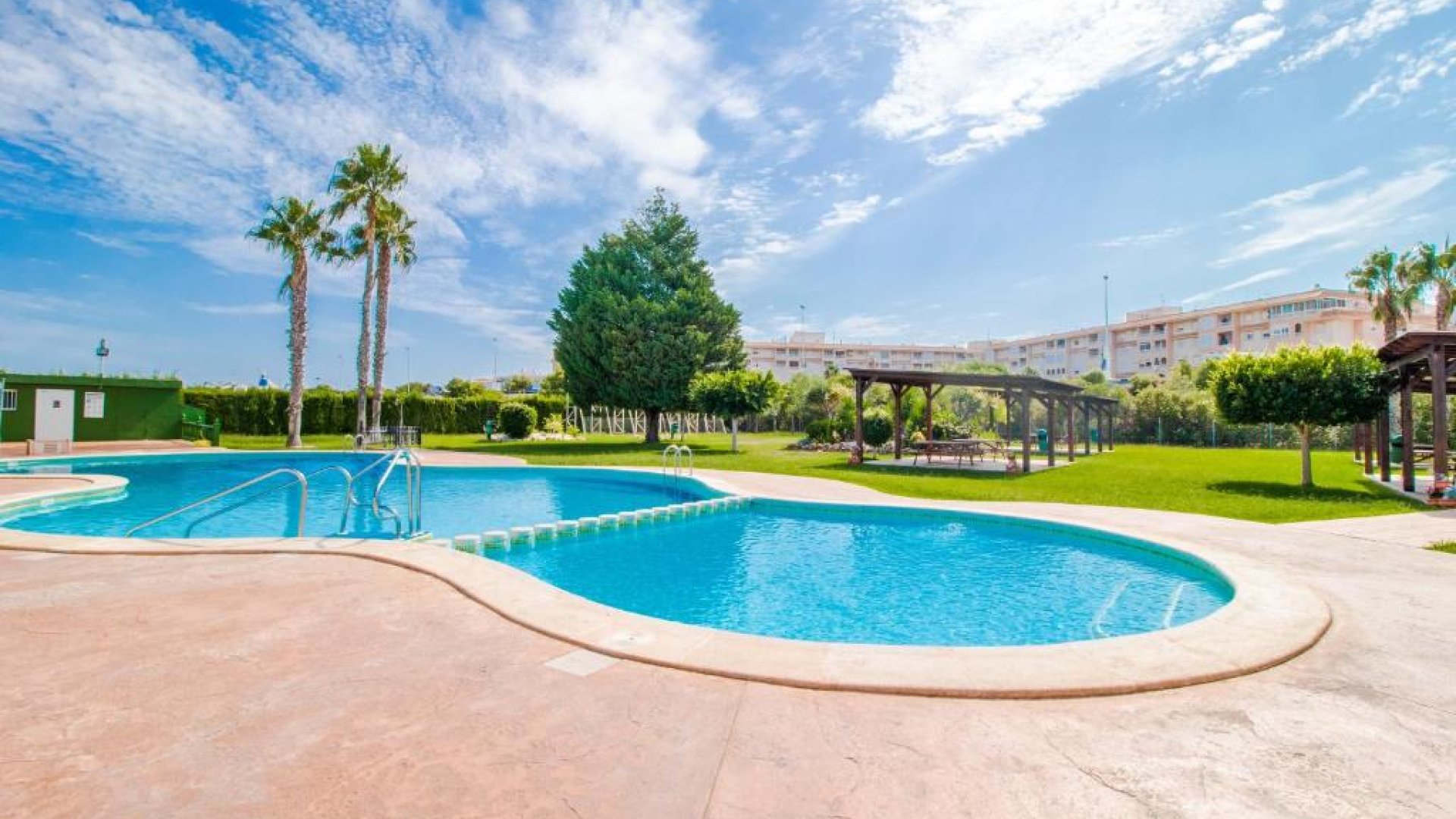 Reventa - Top floor bungalow -
Torrevieja - La Siesta