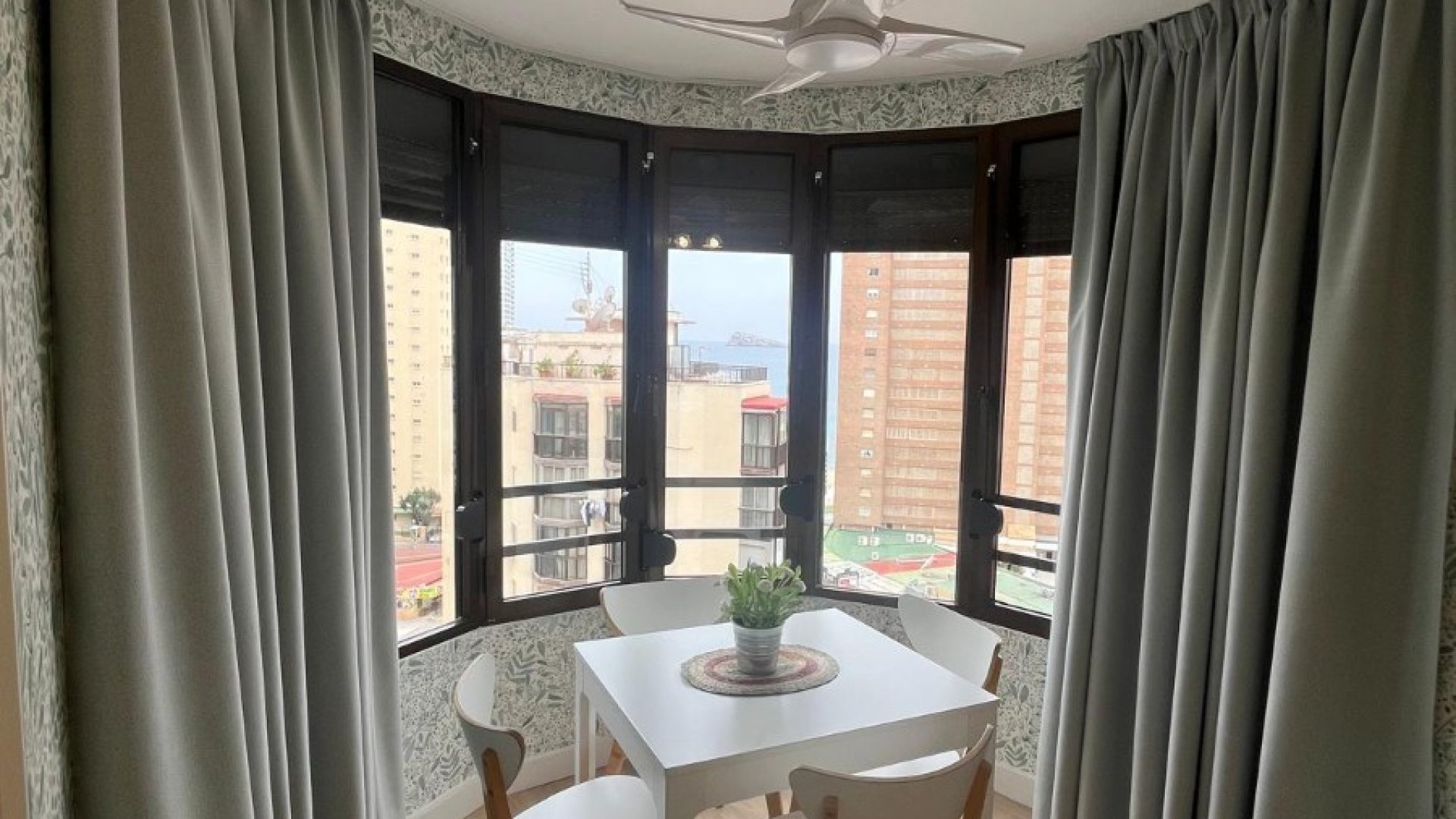 Revente - Appartements -
Benidorm - Levante