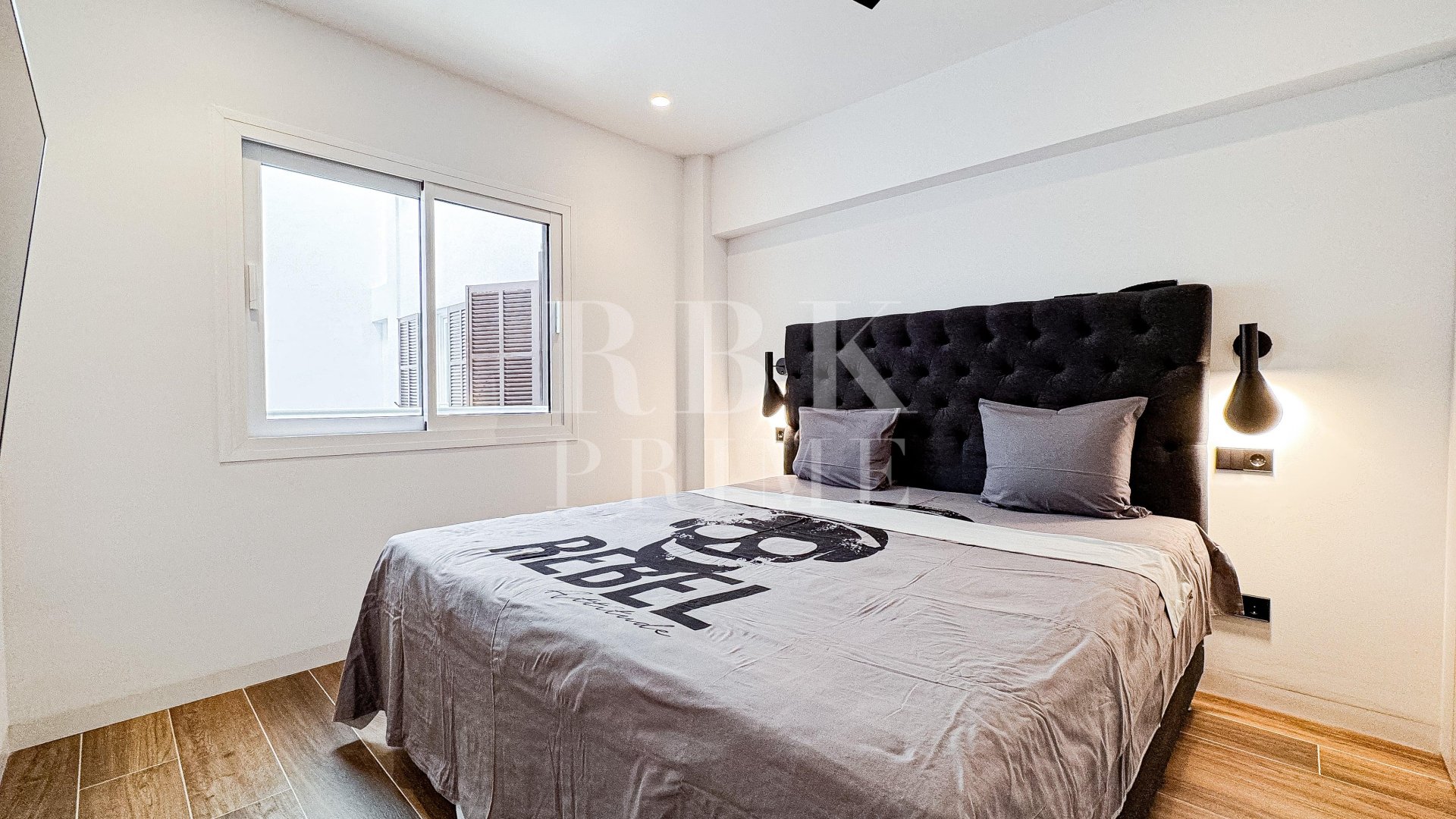Revente - Appartements -
Calvià - Puerto Portals