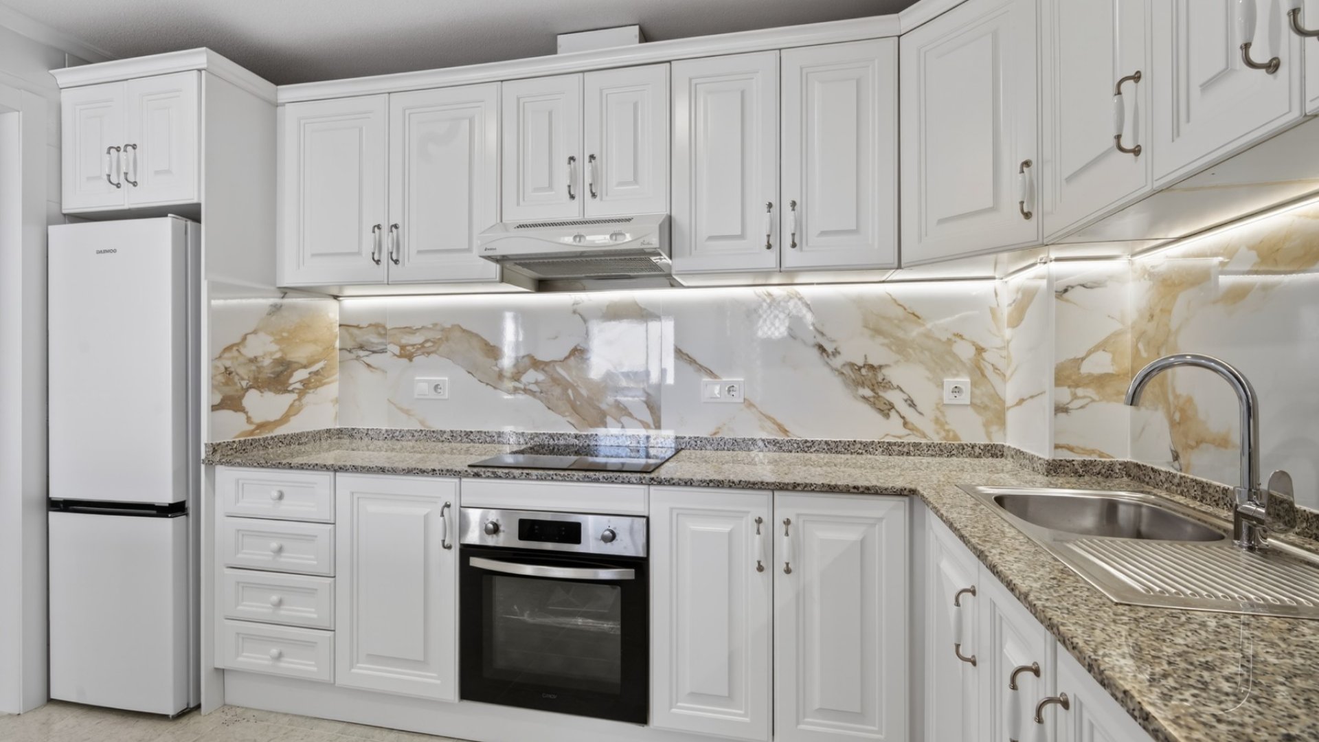 Revente - Appartements -
Orihuela Costa - Campoamor