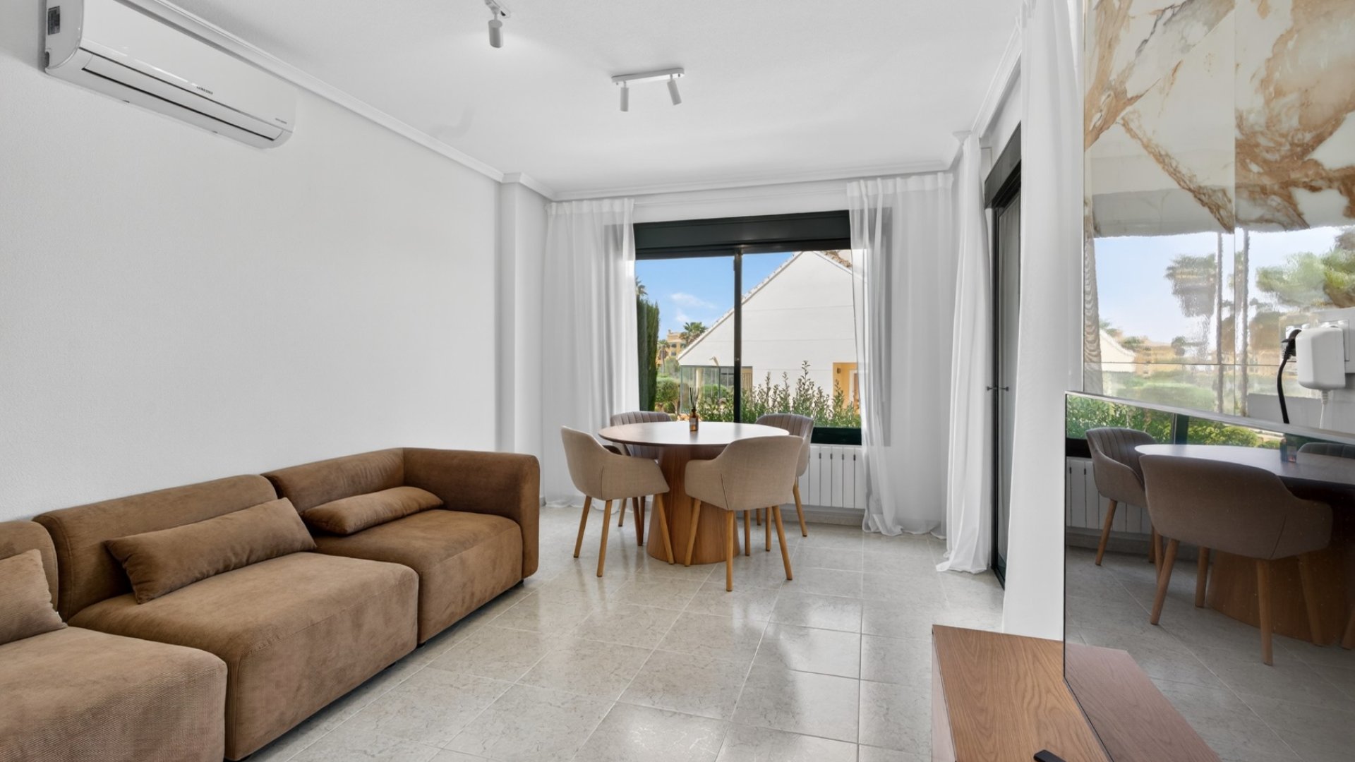 Revente - Appartements -
Orihuela Costa - Campoamor
