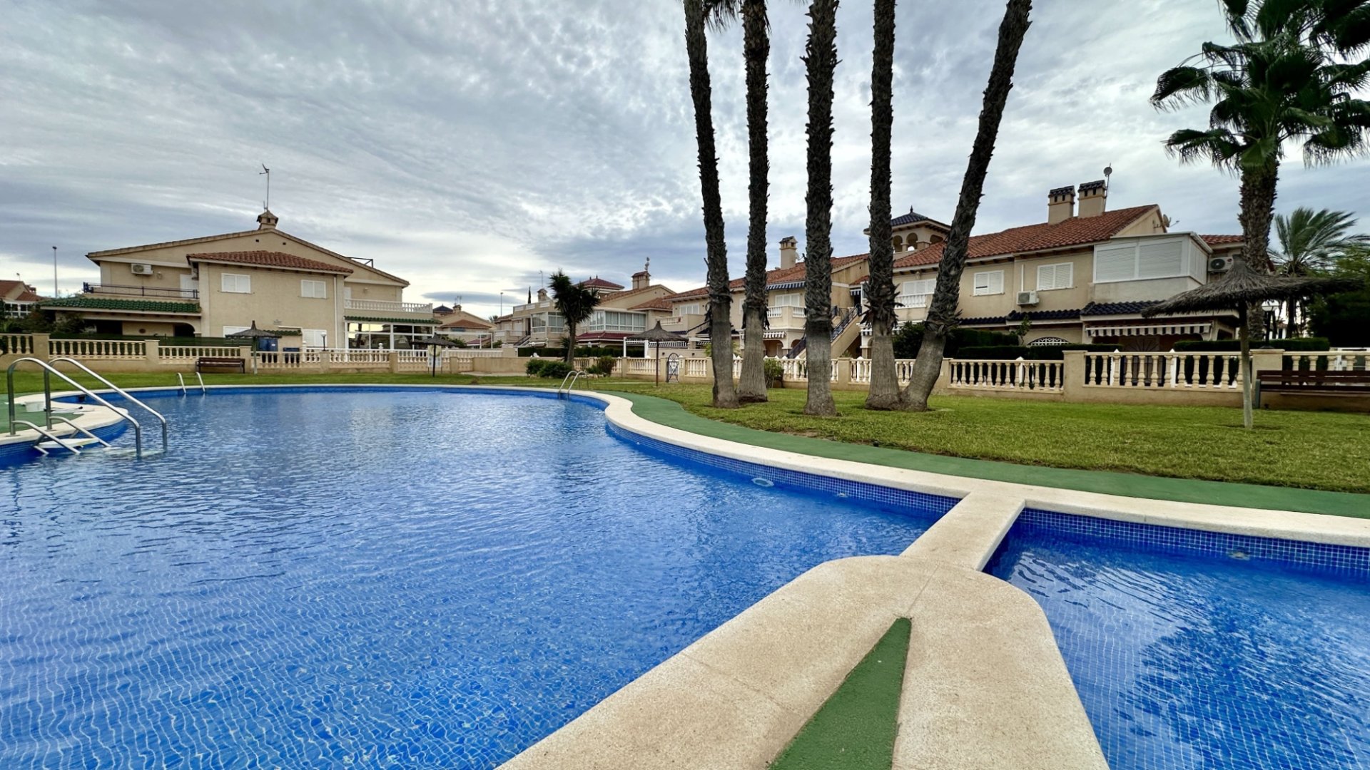 Revente - Appartements -
Orihuela Costa - Zeniamar