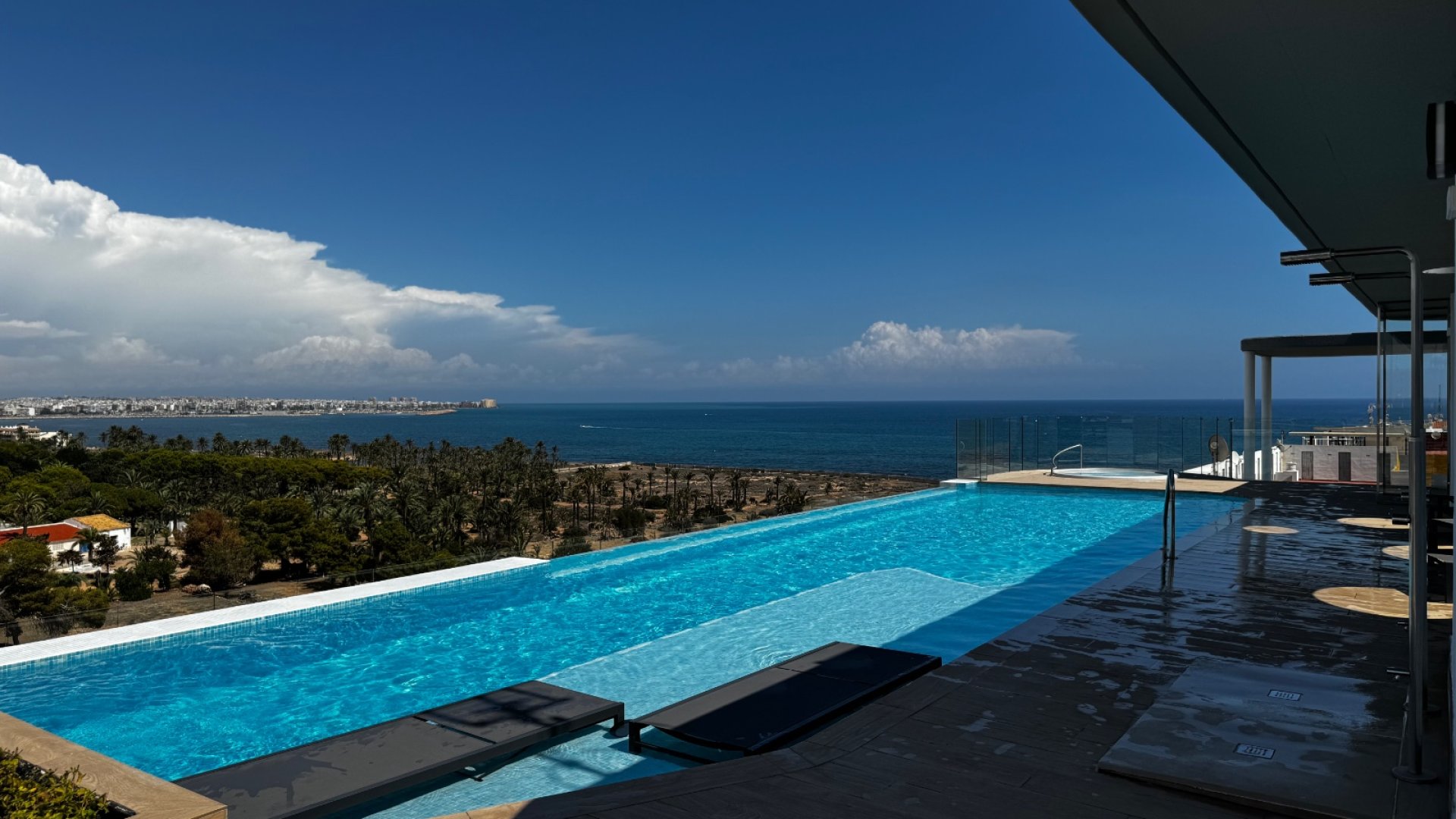 Revente - Appartements -
Punta Prima