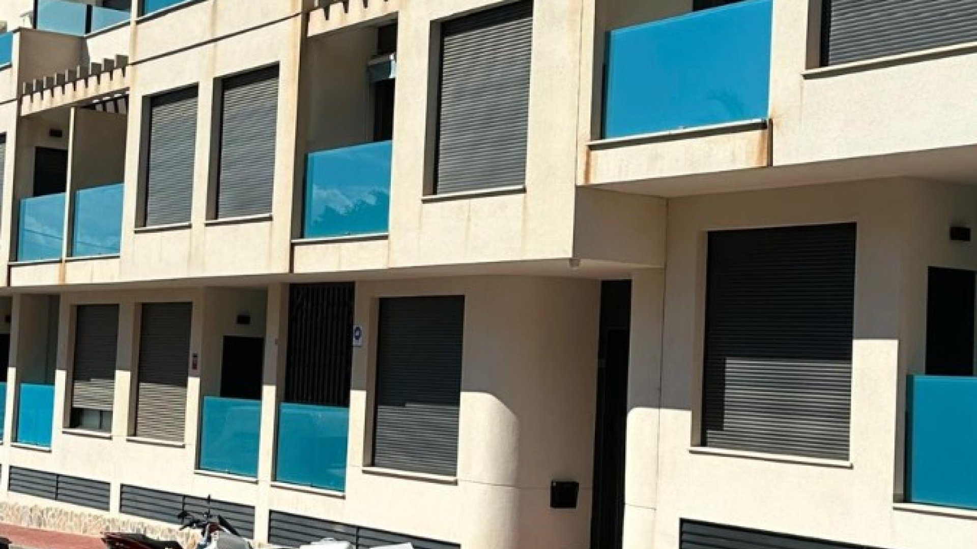 Revente - Appartements -
Torrevieja - Calas Blancas