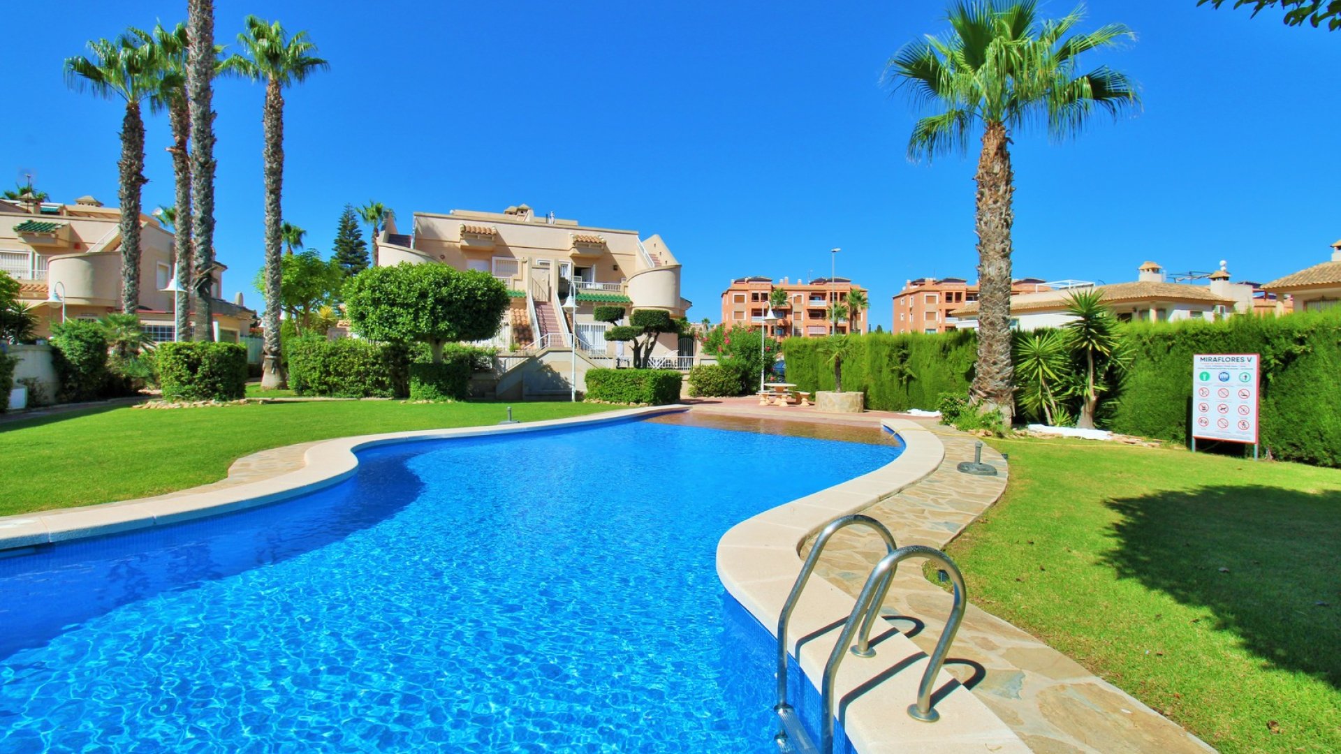 Revente - Appartements -
Villamartín - PAU 8