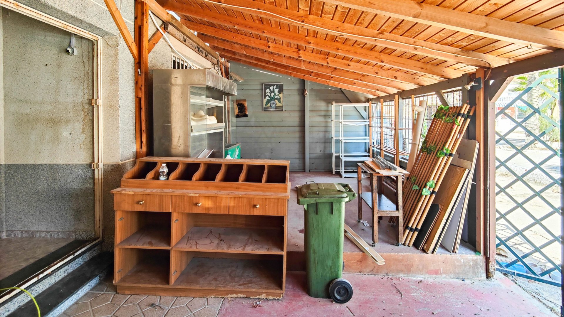 Revente - Commercial -
Torrevieja - La Siesta - El Chaparral - San Luis