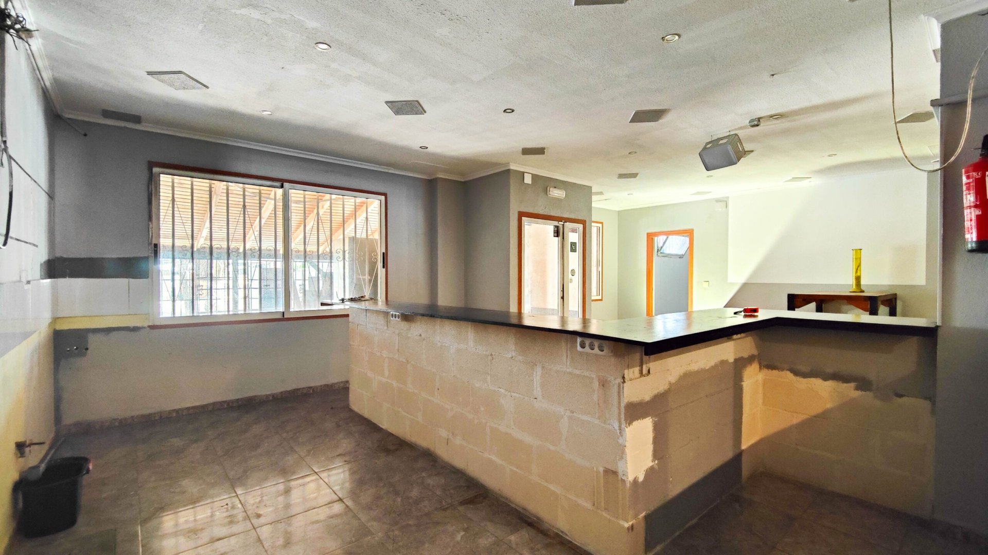 Revente - Commercial -
Torrevieja - La Siesta