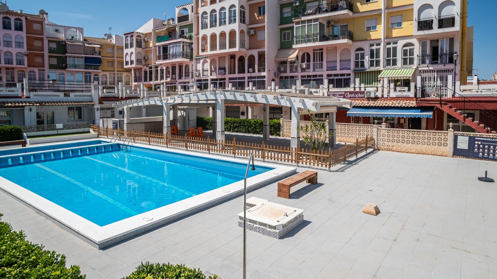 Revente - Commercial -
Torrevieja - La veleta