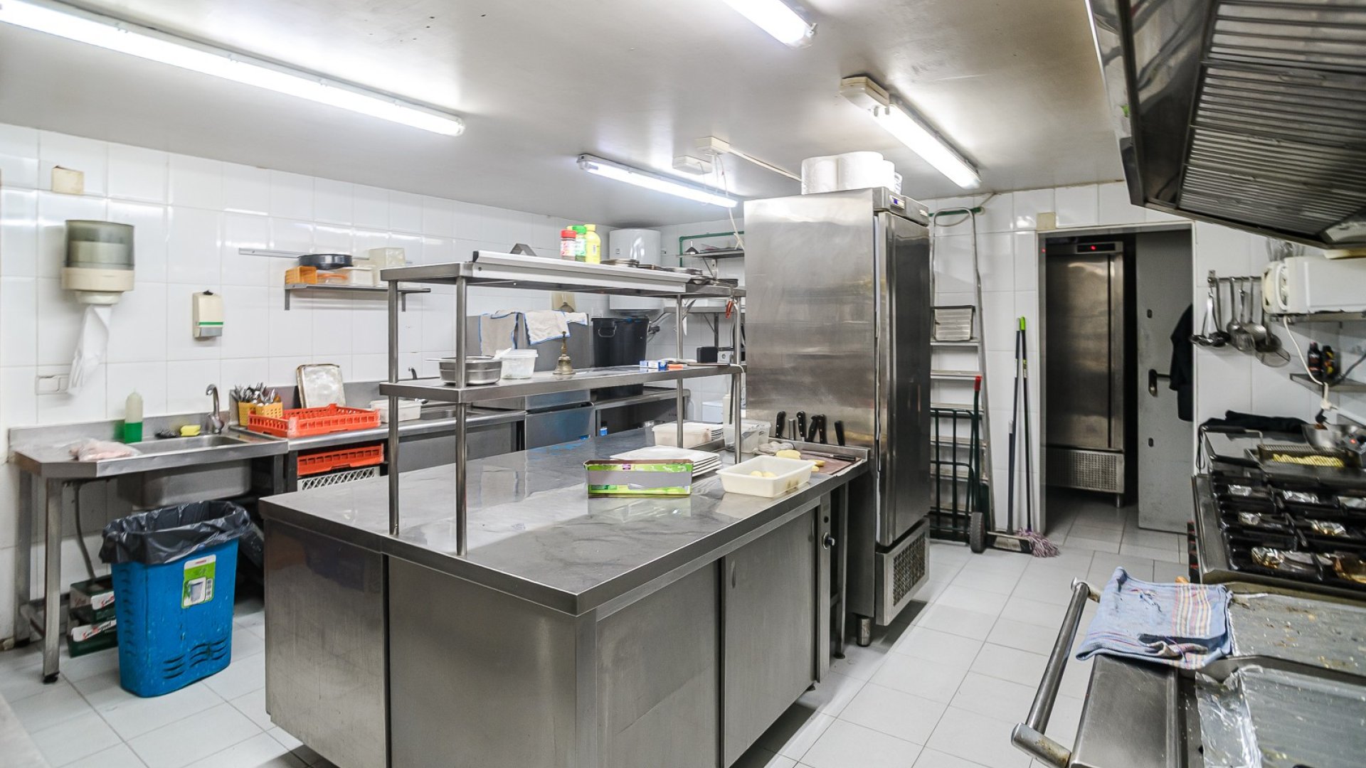 Revente - Commercial -
Torrevieja - La veleta