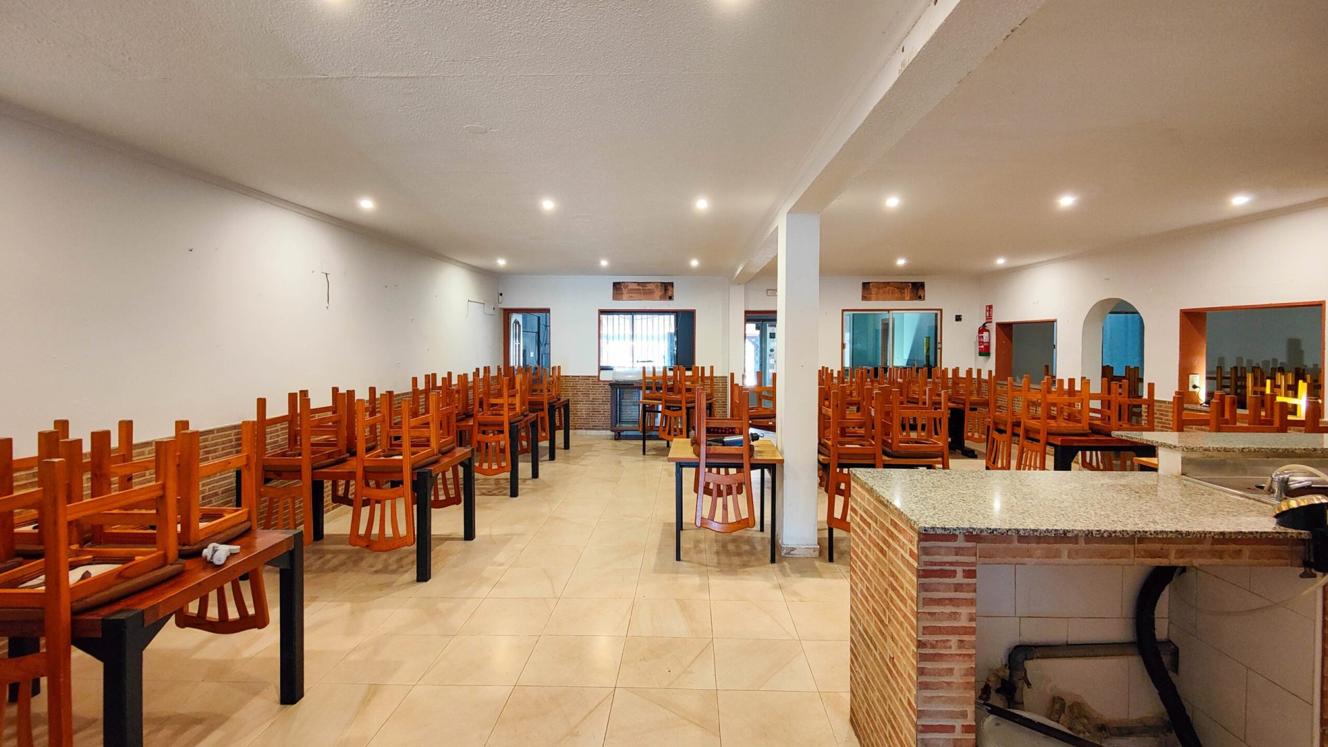 Revente - Commercial -
Torrevieja - San Luis