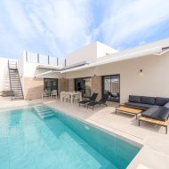 Revente - House - Semi-Detached House -
Daya Nueva