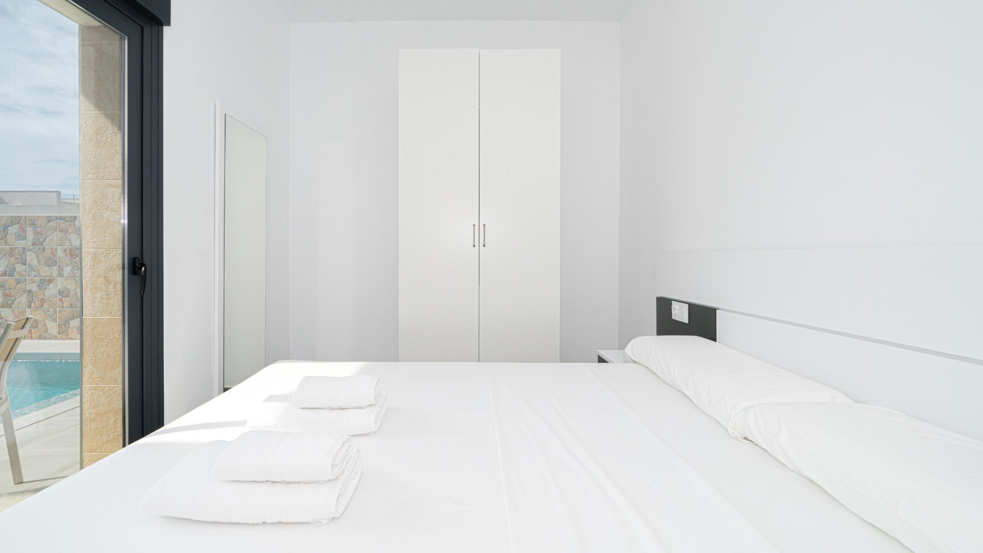 Revente - House - Semi-Detached House -
Daya Nueva