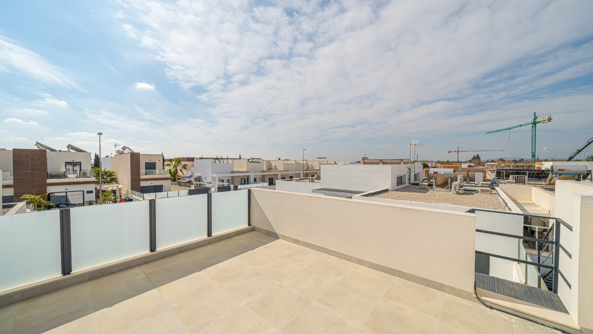 Revente - House - Semi-Detached House -
Daya Nueva