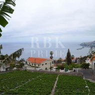 Revente - Land -
Madeira