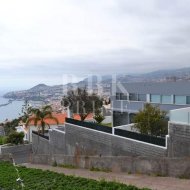 Revente - Land -
Madeira