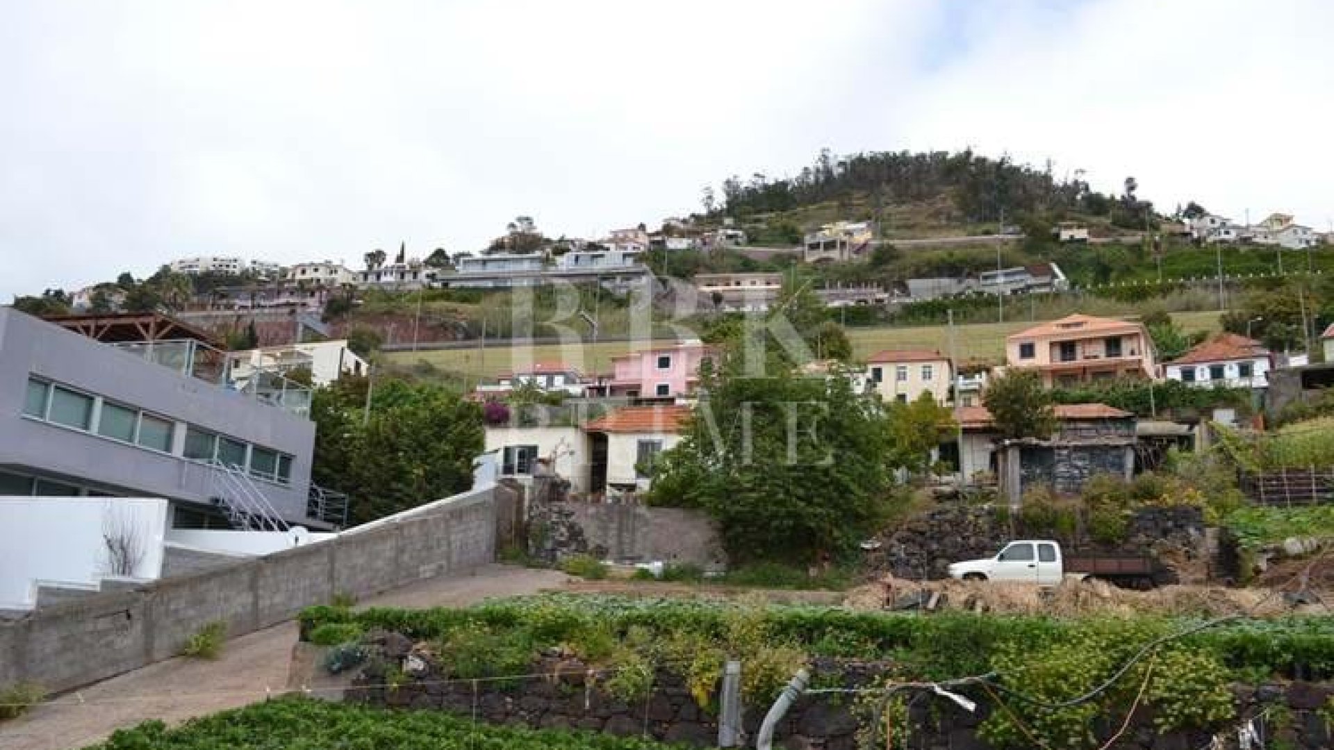 Revente - Land -
Madeira