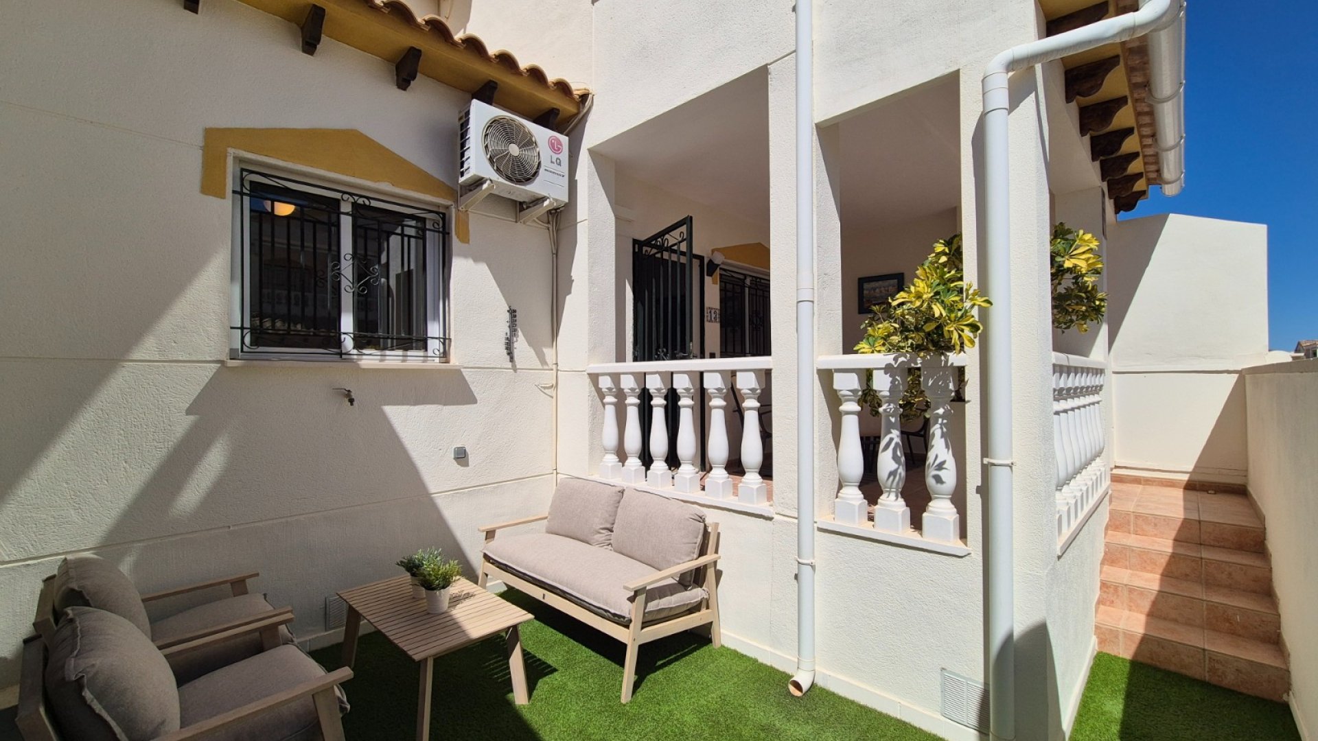 Revente - Maison de ville -
Alicante - La Florida