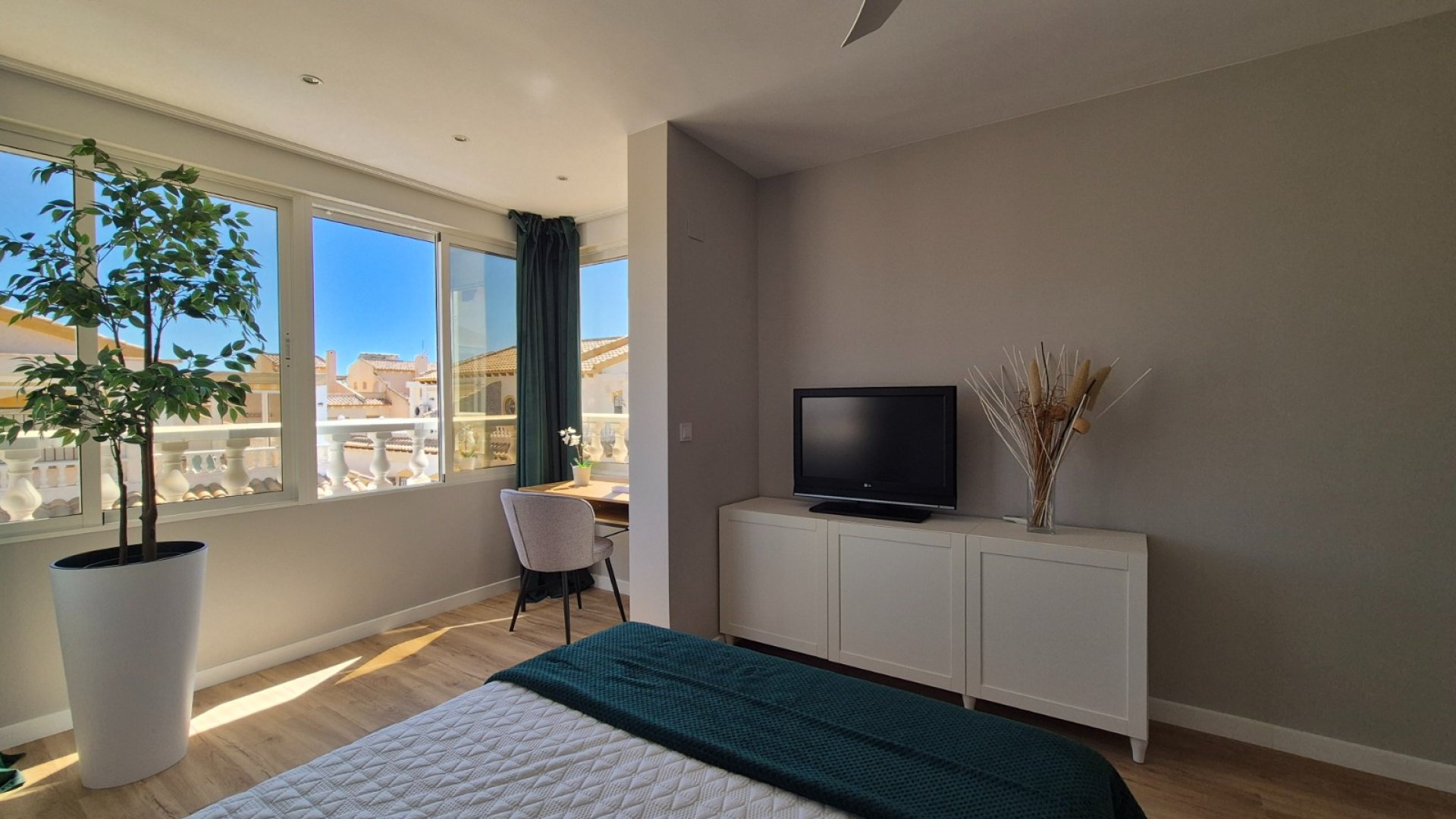 Revente - Maison de ville -
Alicante - La Florida