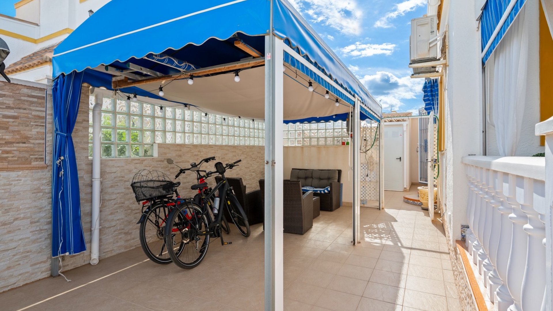 Revente - Maison de ville -
Torrevieja - Habaneras