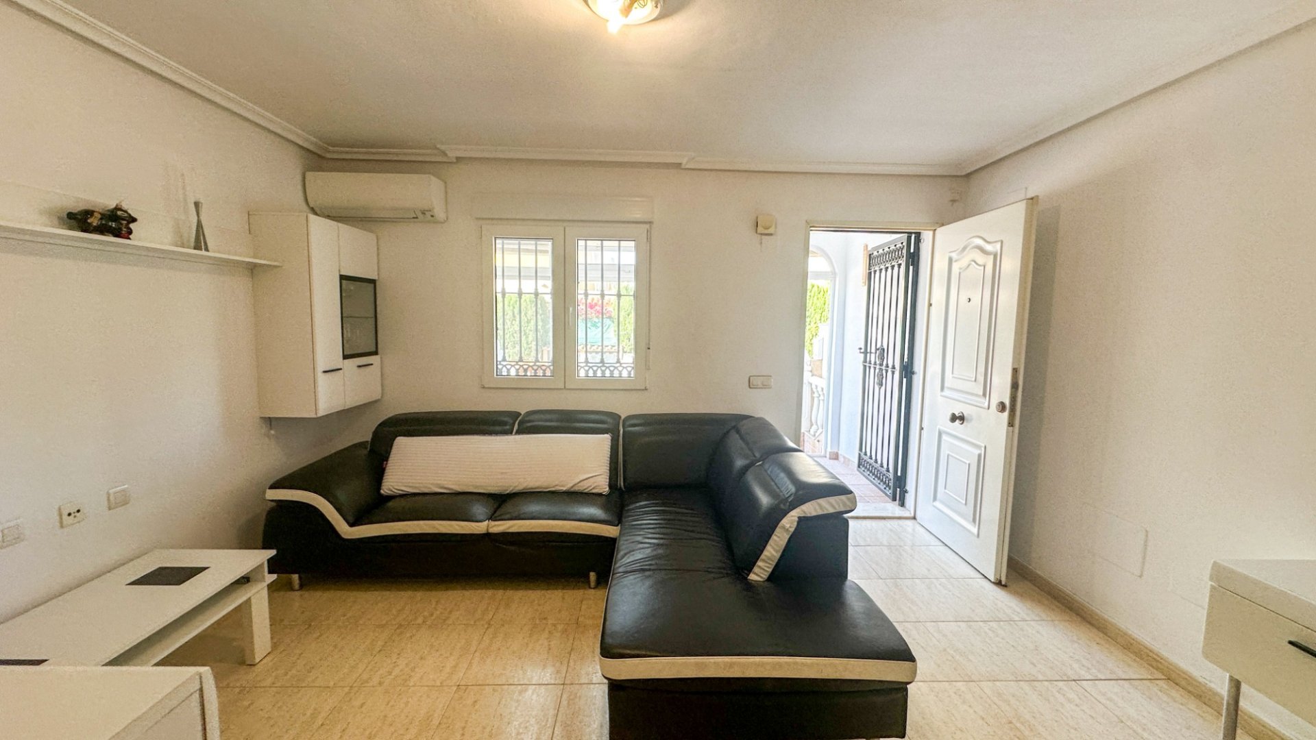 Revente - Maison de ville -
Torrevieja - Nueva Torrevieja